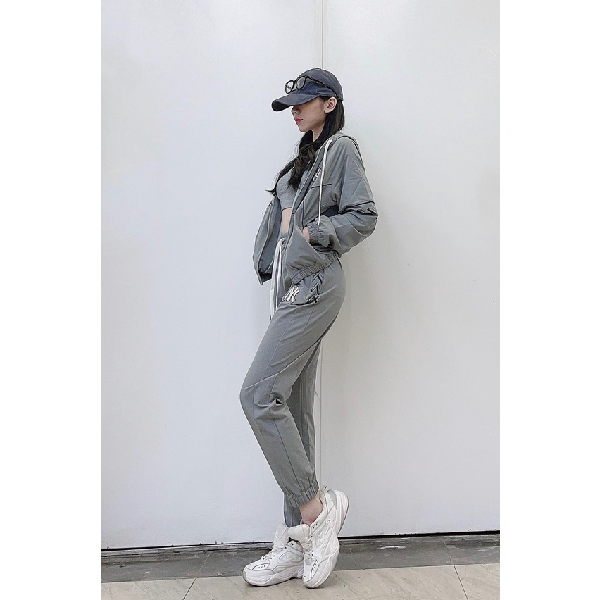 (HÀNG XUẤT XỊN) Set gió nữ M//L//B Xám có mũ e về hàng sẵn Chất gió si giãn 2 lớp mùa đông mặc rất phù hợp và tiện lợi