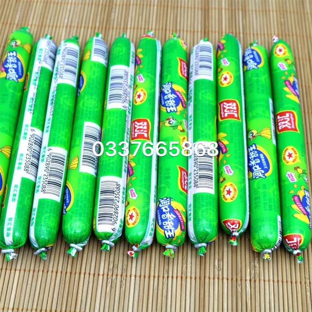 1 HỘP 60 CHIẾC XÚC XÍCH NGÔ XANH THANH DÀI (1c/38gr)