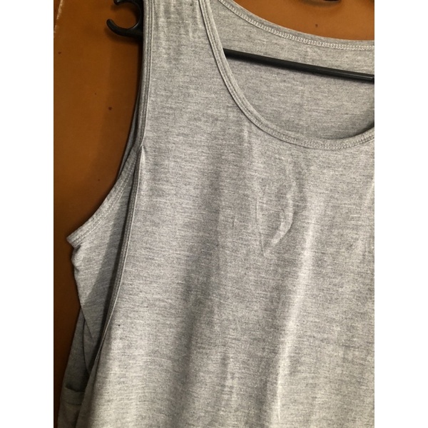Áo thun sát nách form dài màu xám