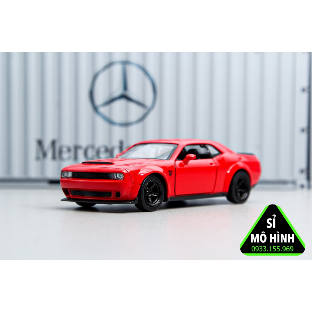 Mô hình xe ô tô Dodge Challenger 1:36