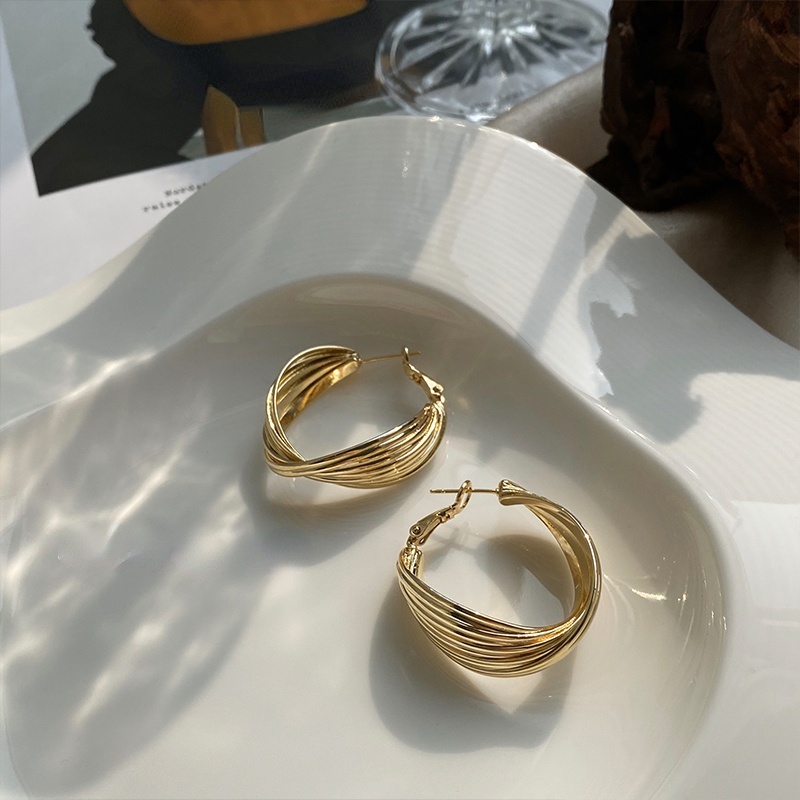 Khuyên Tai Kim Loại Hình Tròn Phong Cách Cổ Điển