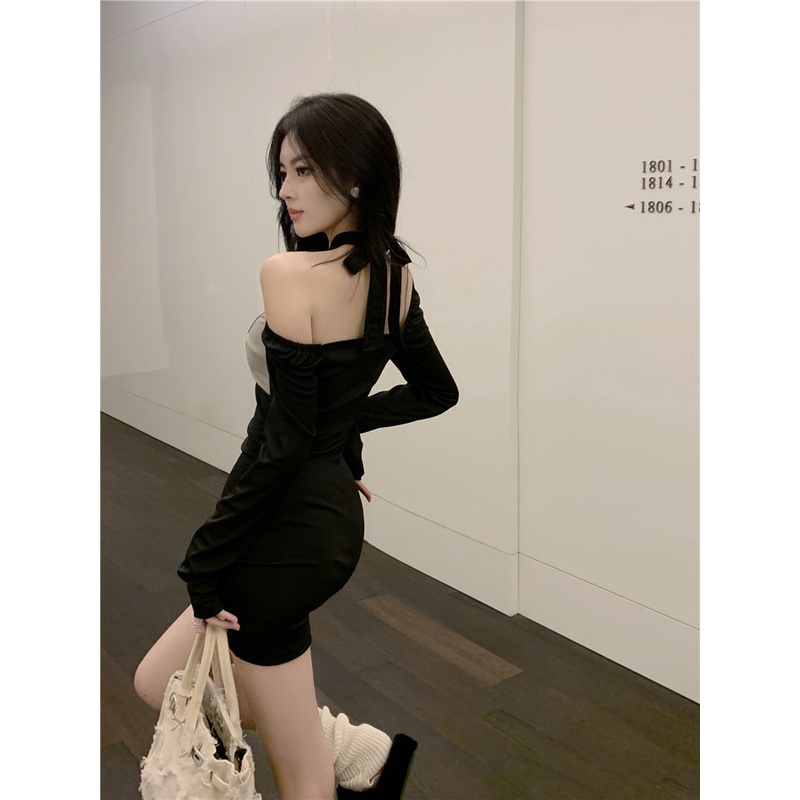 Đầm Ngắn Ôm Dáng Cổ Yếm Khoét Rỗng Phong Cách Thu Đông Ngọt Ngào Cho Nữ