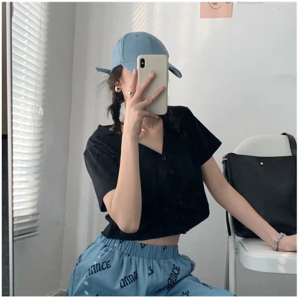 Áo Croptop YUNI Cổ Tim Tay Lỡ Unisex (2 Màu)