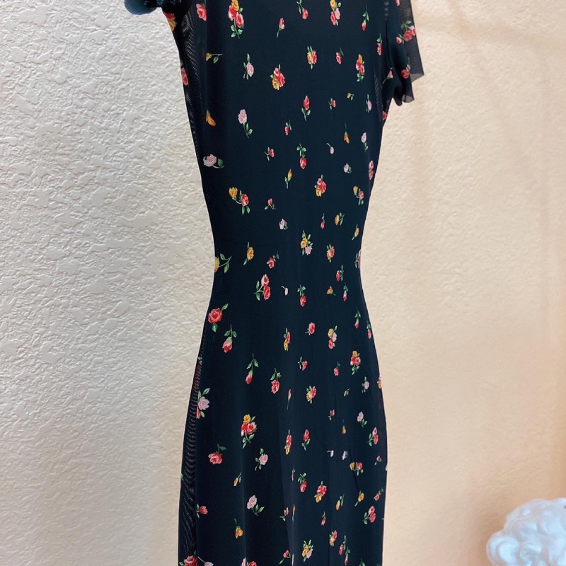 Đầm cổ tròn form dài | BigBuy360 - bigbuy360.vn