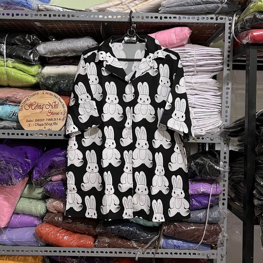 Áo Sơ Mi Họa Tiết Đi Biển Con Thỏ Trắng Hoạt Hình Tay Lỡ Dáng Rộng Ulzzang Unisex - MM