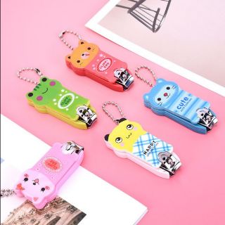 Bấm móng tay cho bé hình cute