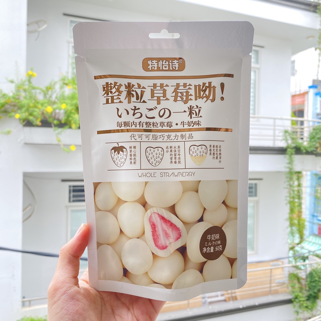 Socola Bọc Dâu Tây 4 Vị Túi 60g - Kẹo Ngọt Trái Cây