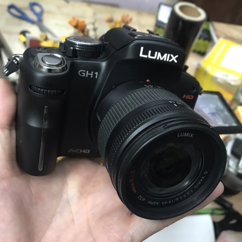 Máy ảnh Panasonic Lumix GH1 kèm ống 14-42