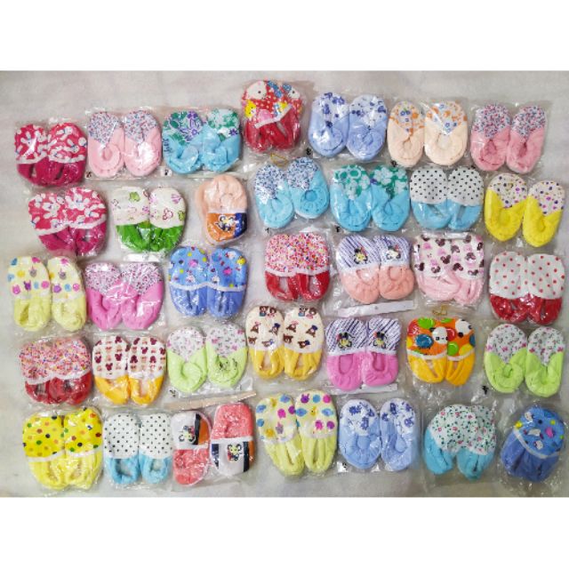 Giầy vải / tất chân đi trong nhà cho bé