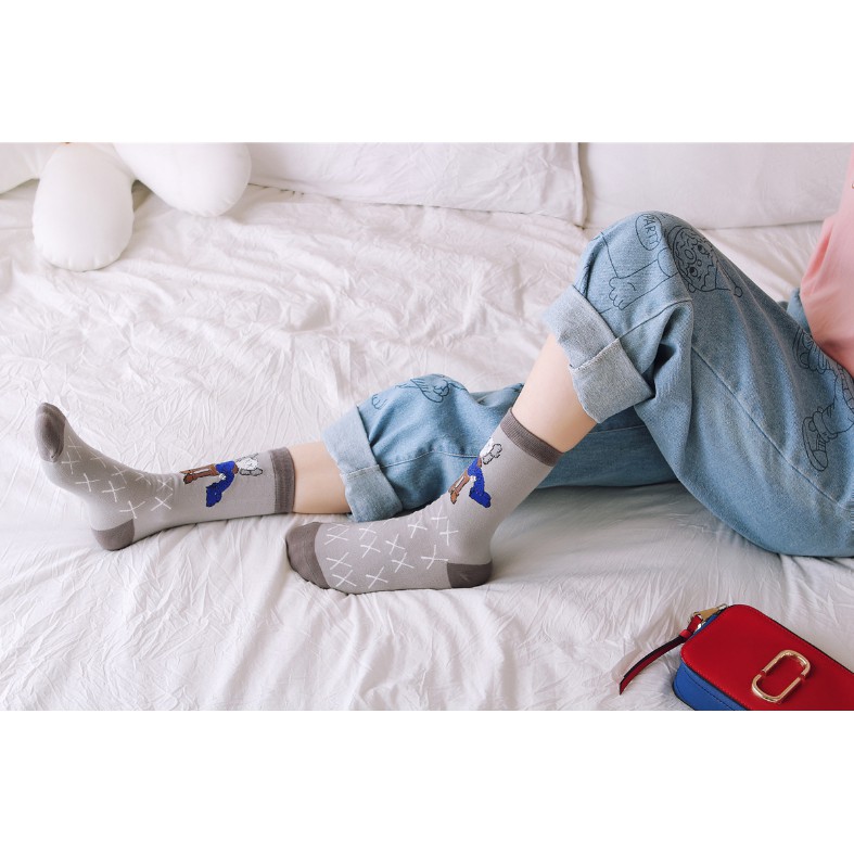 Vớ kaws,tất kaws cao cổ