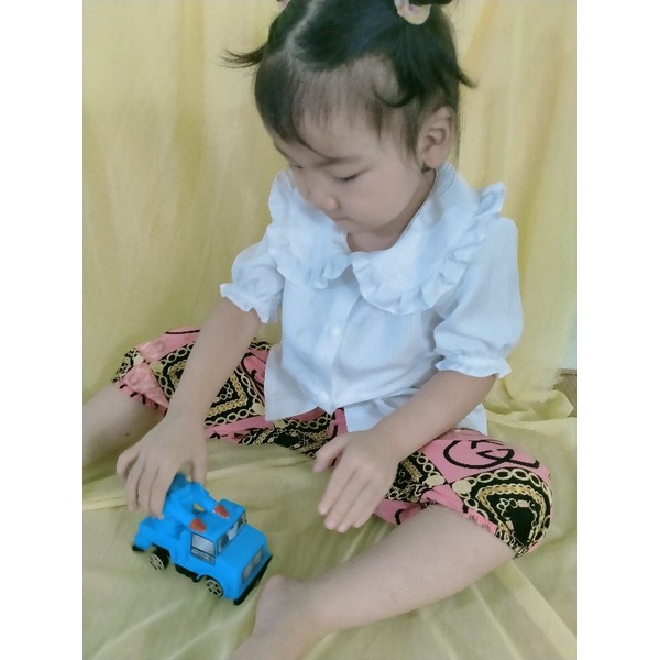 Áo sơ mi cổ bèo cho bé gái