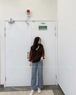 Áo gile len viền cổ