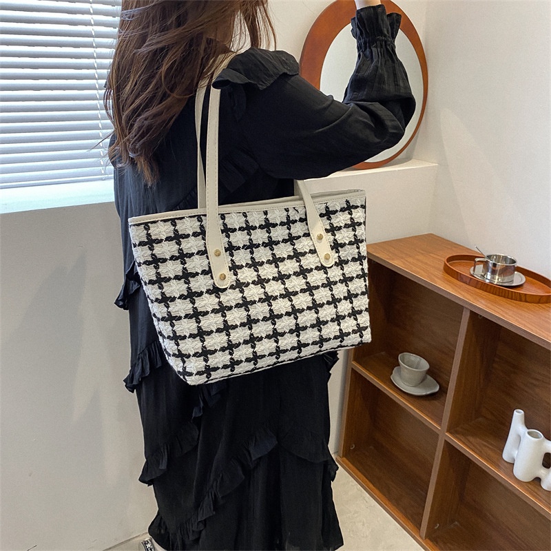 Túi Xách Tote Dệt Kim Sọc Ca Rô Thời Trang Sành Điệu