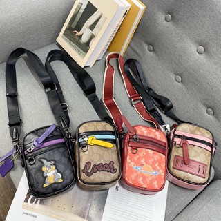 huongvnxk• Túi Coach mini đeo chéo size 13