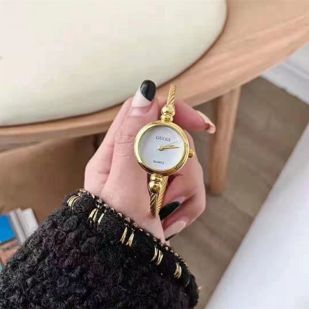 【JIN YU】Mới Đồng hồ thạch anh dạng vòng tay hở phong cách retro cá tính cho nữ hàng có sẵn | BigBuy360 - bigbuy360.vn