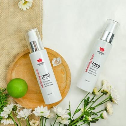 [Mua 1 tặng 3] Nước Hoa Hồng Kiềm Dầu Se Khít Lỗ Chân Lông Whitening Toner Rose Linh Hương 100ml | BigBuy360 - bigbuy360.vn