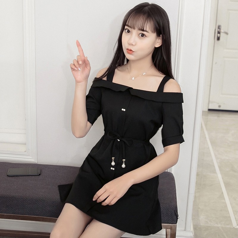 Đầm ngắn trễ vai dễ thương