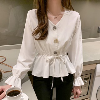 Áo Peplum Trắng Cổ Chữ V Tay Loe Dài Phối Nút Thanh Lịch