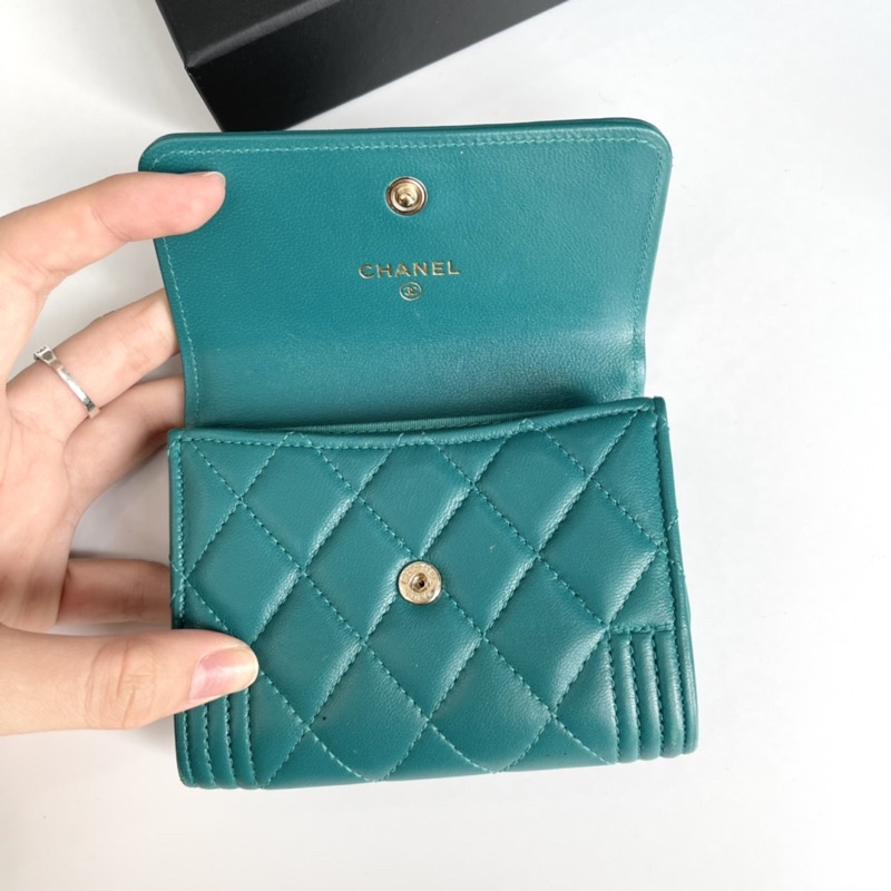 Ví gập nữ nhỏ Chanel Boy màu xanh