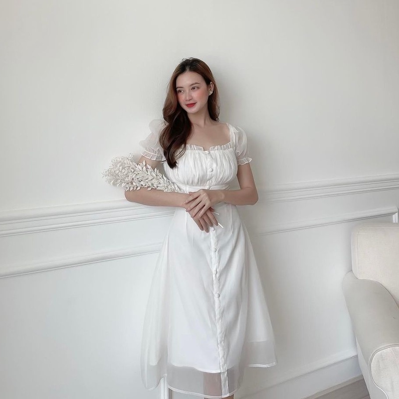 [Ảnh thật] Đầm trắng cổ vuông nhún ngực nút bọc viền bèo tay phồng