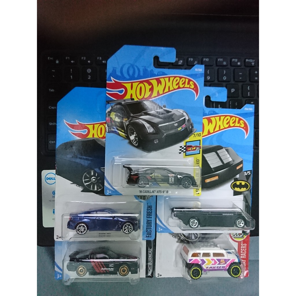 Xe Hotwheels Basic (Nhiều Mẫu) (Giá Từ 39000VNĐ)