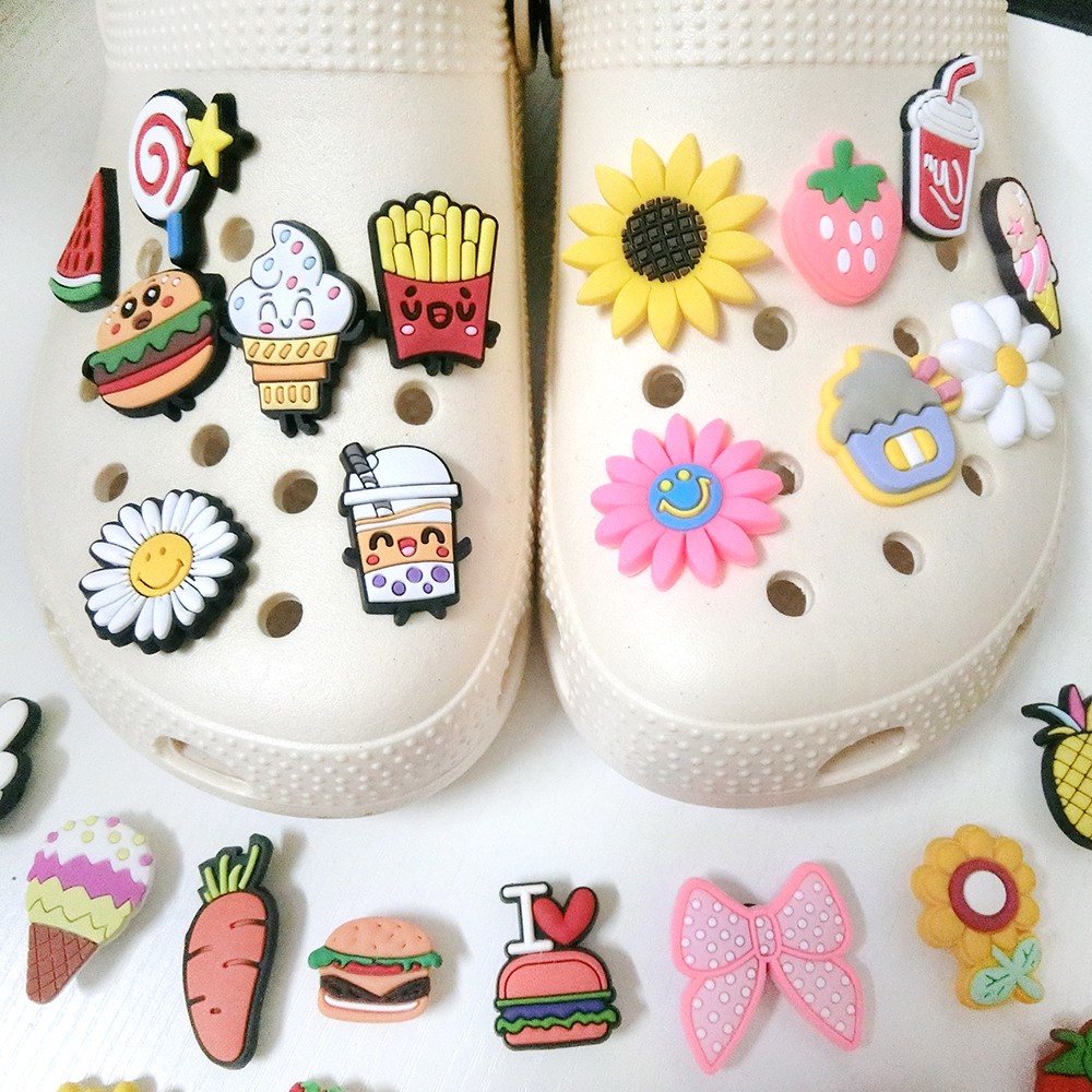 Phụ kiện trang trí giày crocs nhiều mẫu mã hoạt hình dễ thương tiện dụng