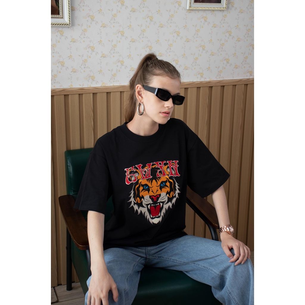 Áo thun " GWYN TIGER " unisex màu đen cotton dày dặn