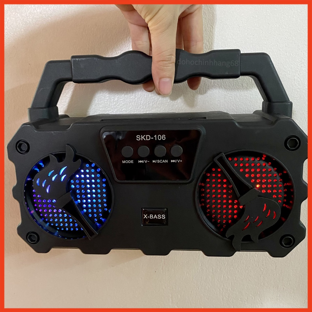 Hình ảnh Loa Bluetooth Hát Karaoke SKD -106 Tặng Kèm Mic Nghe Nhạc Cực Đã Âm Bass Cực Mạnh Loa Bluetooth Mini Bảo Hành 12 Tháng #6