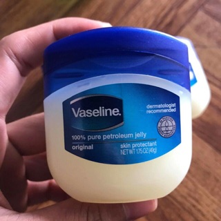 Kem dưỡng nẻ mặt Vaseline