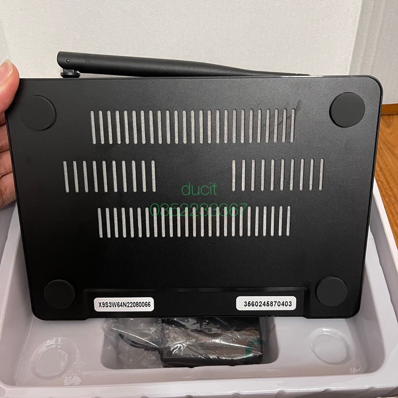 Máy tính mini cảm ứng PIPO X9S, Ram 3G, SSD 64G, windows 10