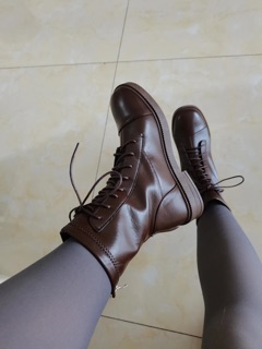 Giày boots khoá kéo sau