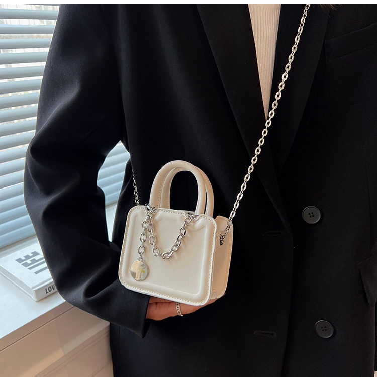 Túi Xách Đeo Chéo Nữ Mini Có Dây Xích Siêu Yêu Màu Sắc Bắt Mắt - ViVi