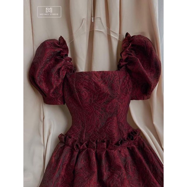 💢💢Váy gấm hoa cổ vuông tay bồng xinhh hết nấc💯💯