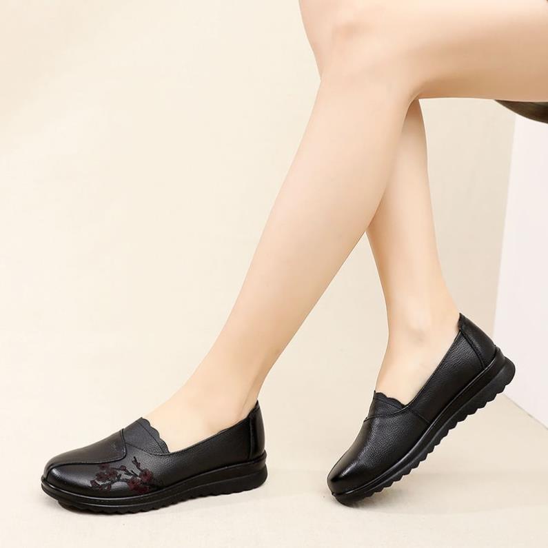 Giày mẹ bệt đế mềm, giày da bà chống trơn trượt thoải mái cho người trung niên và cao tuổi CTR