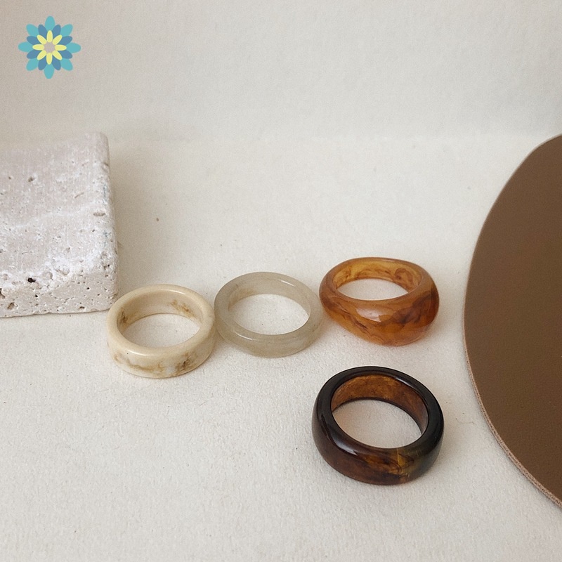 Set 4 nhẫn bằng nhựa resin acrylic màu hổ phách phong cách Hàn Quốc độc đáo cho nữ 17mm