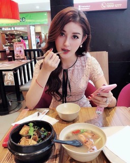 Chỉ đỏ kim vàng