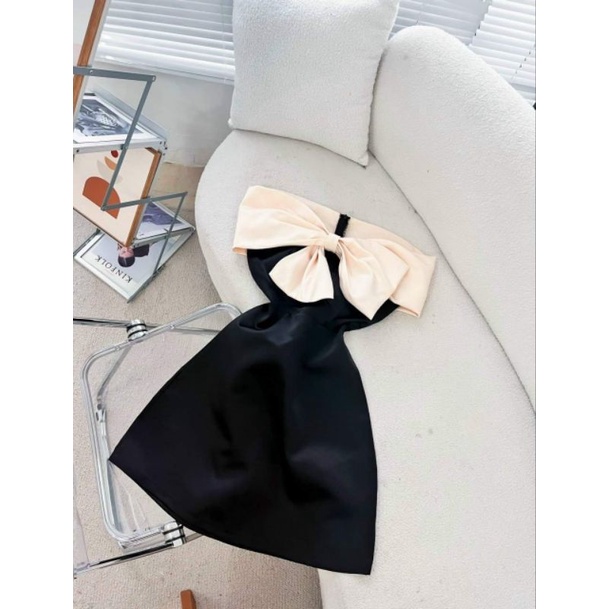 ĐẦM ĐEN BẸT VAI VIỀN NUDE NƠ NGỰC FORM NGẮN