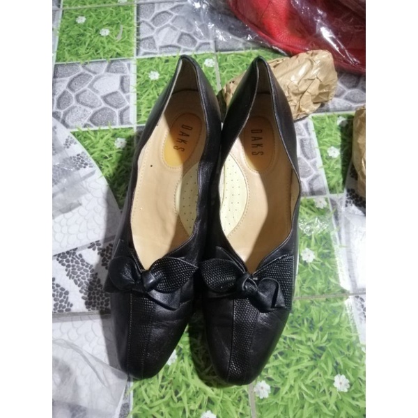 Giầy dép cho khách