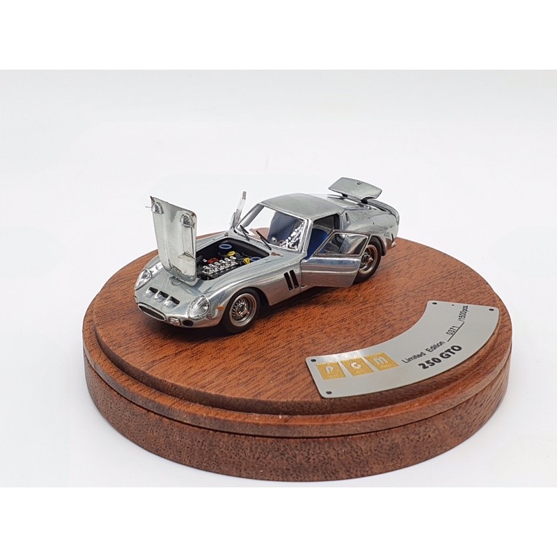 Xe Mô Hình Ferrari 250 GTO 1:64 PGM ( Crom Bản Tròn )