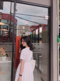 Đầm chấm bi đỏ