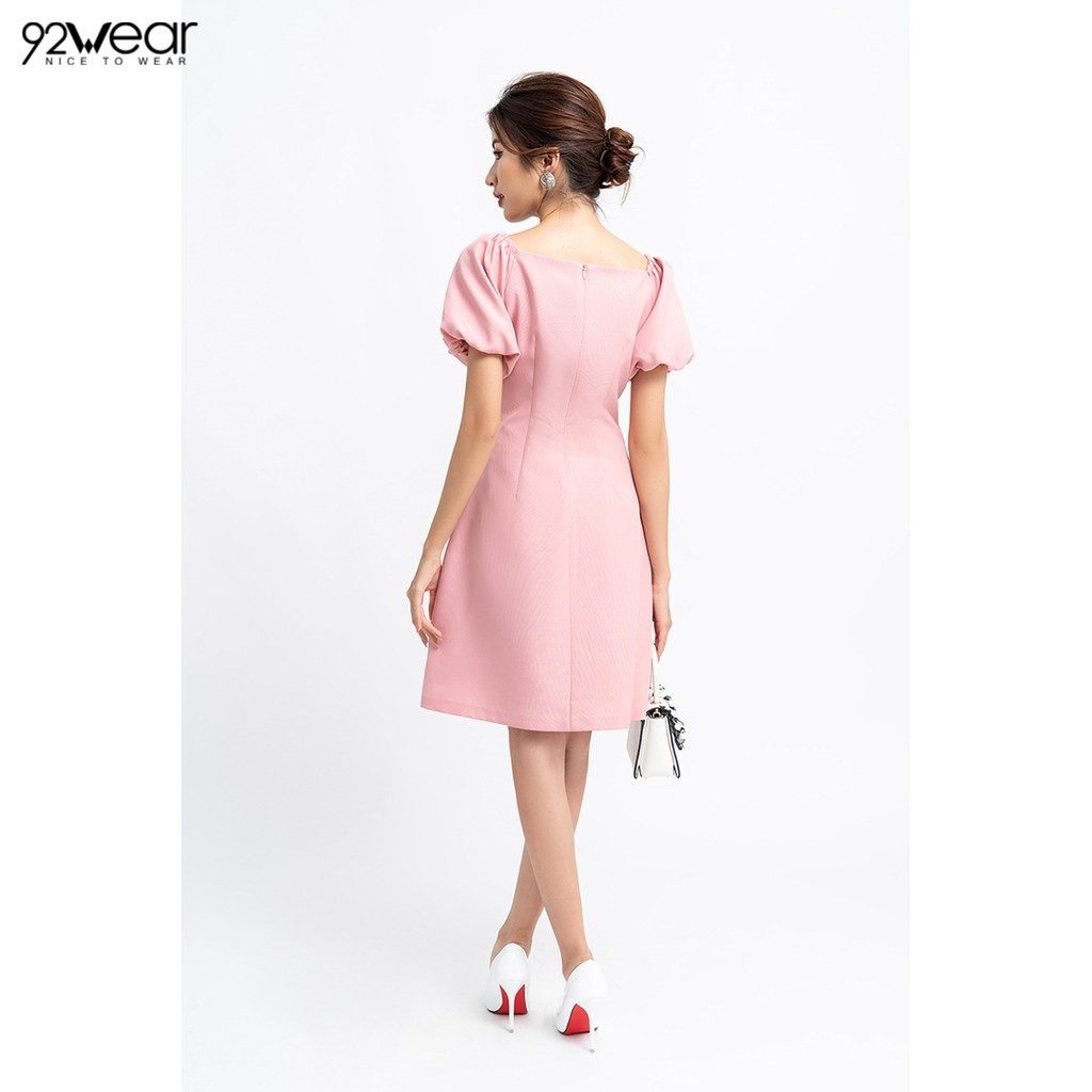 Đầm váy nữ công sở 92WEAR đủ màu, đủ size, thiết kế ngắn tay nơ ngực DEW0750
