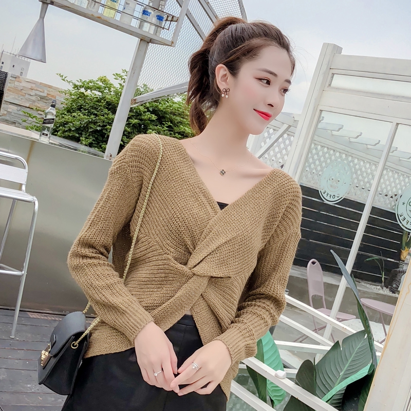 Áo sweater cổ tim hở lưng quyến rũ cho nữ