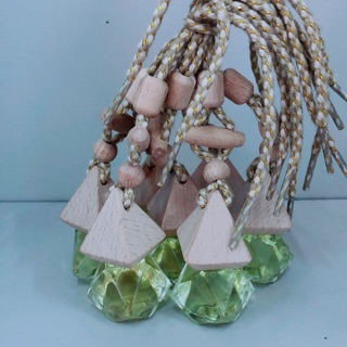 Tinh dầu treo xe. Treo tủ quần áo. Để phòng