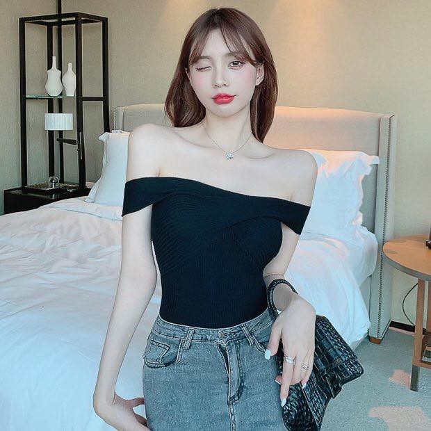 Áo croptop🍉Áo Croptop Nữ 2 Dây Đan Chéo 🍉Áo Phông Nữ Thun Gân 2 Màu thiết kế cách điệu mặc lên cực kì xinh, sang chảnhhh