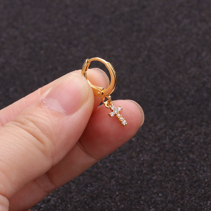 Một khuyên tai vòng đính đá zircon nhỏ tinh xảo nữ tính thanh lịch