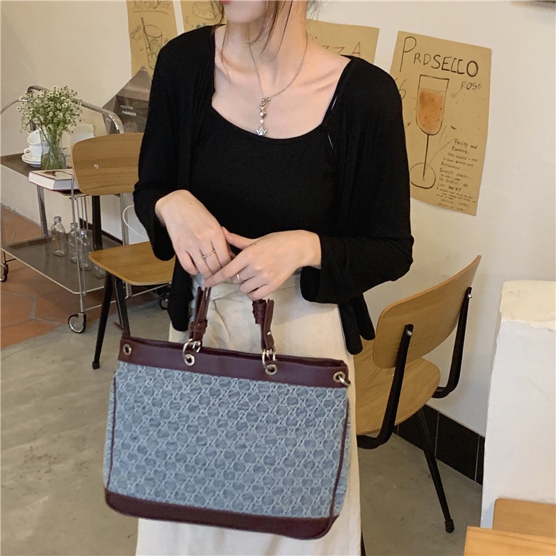 Túi đeo vai IELGY vải denim cỡ lớn phối móc khóa trái tim dành cho nữ