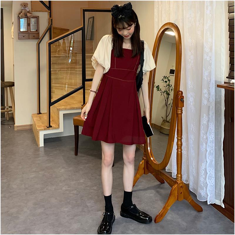 Đầm midi chữ A tay phồng màu đỏ phong cách Hepburn