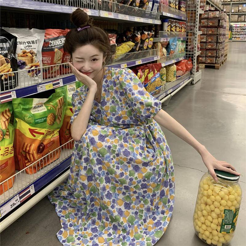 Đầm Dài Tay Ngắn Cổ Chữ V Họa Tiết Hoa Phong Cách Hong Kong Thời Trang Mùa Hè Mới Cho Nữ