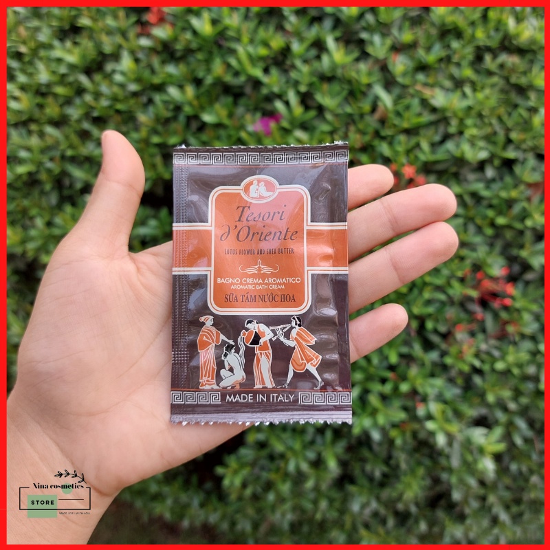 Dây Sữa Tắm Nước Hoa Ý Tesori Hương Ayuverda Dạng Gói Màu Xanh Dương 7ml