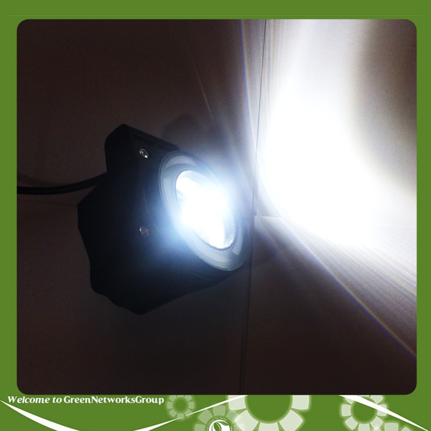 Đèn trợ sáng U4 7 màu tặng công tắc Greennetworks